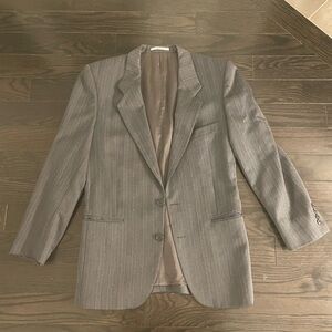 Beautiful Vintage Men’s YSL Yves Saint Laurent blazer gray size medium - France